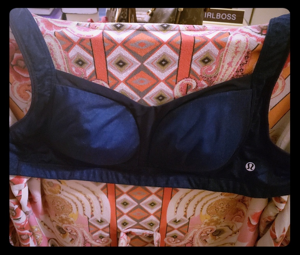 Lu lu lemon sports bra